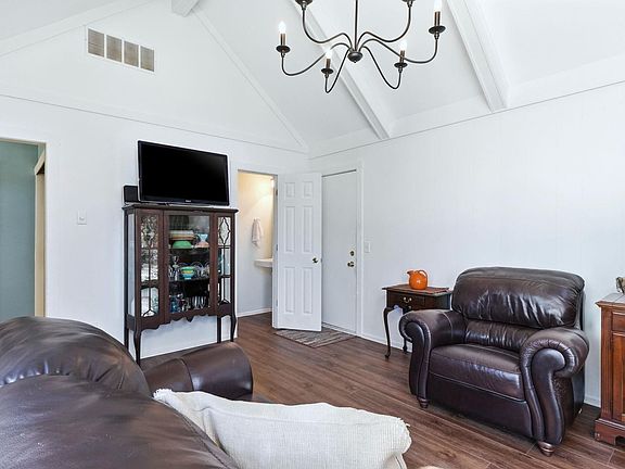 4th image of 9417 Crystal Spring Dr