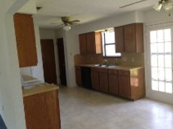 4th image of 121 Park South Dr