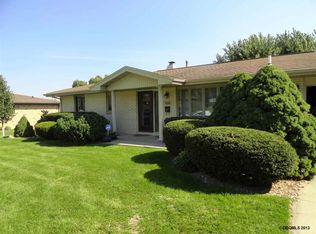 2324 Briarwood Dr, Dubuque, IA 52002