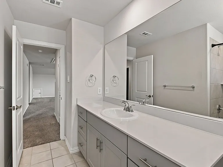 810 Honeydew Ln — Photo 8