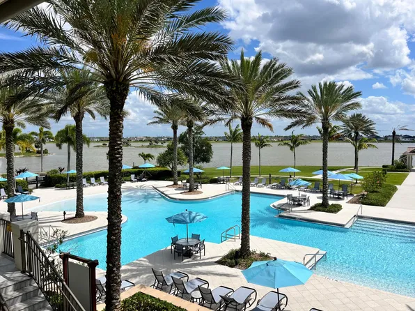 686 Hookline Circle, Loxahatchee, FL 33470