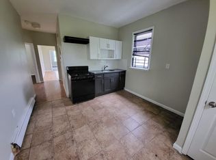 526 S 13th St, Newark, NJ 07103