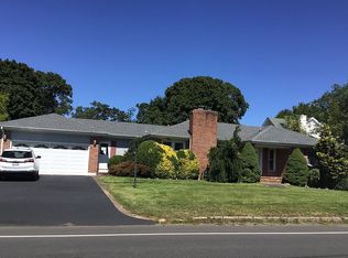 341 Old Country Rd, Melville, NY 11747