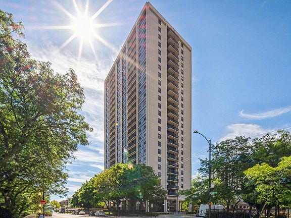 2nd image of 2605 S Indiana Ave Unit 2401