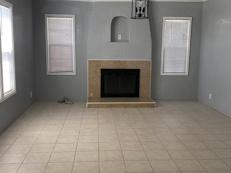 16 Eaton Ave — Photo 3