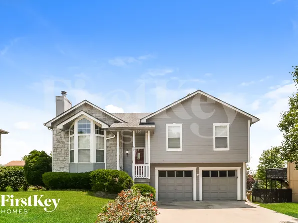 1607 Stasi Ave, Raymore, MO 64083