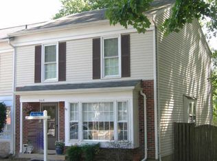 5416 Helm Ct, Fairfax, VA 22032