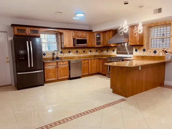 7 Bryant Ave #1, Jersey City, NJ 07306