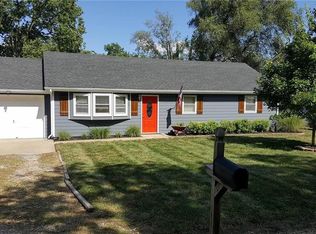 115 N Brice St, Tonganoxie, KS 66086