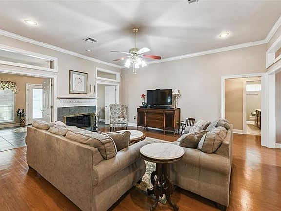 4th image of 1724 Lake Michigan Dr