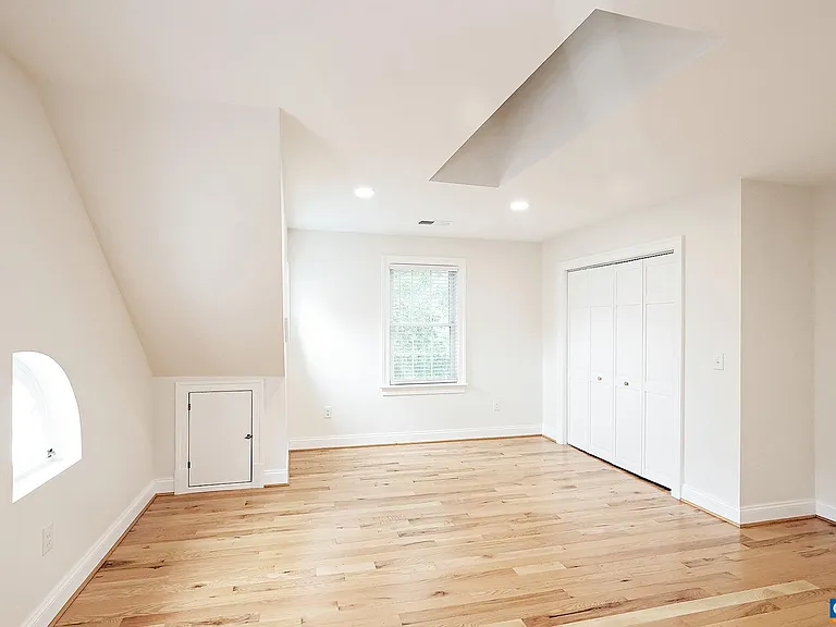 675 Evergreen Ave — Photo 20