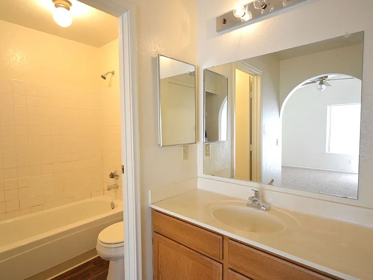 3923 W Denver St — Photo 7