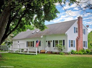14 Green Ridge Rd, Pittsford, NY 14534