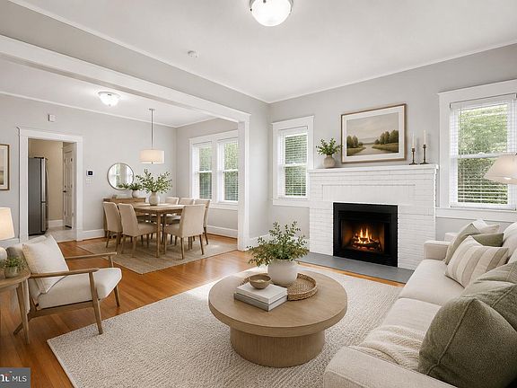3rd image of 2417 Washington Blvd