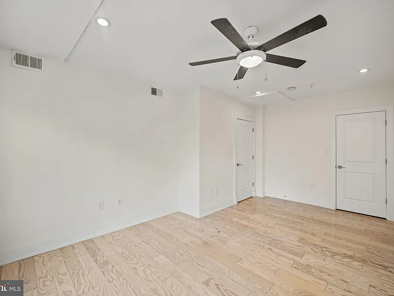 2101 11th St NW #103 — Photo 23