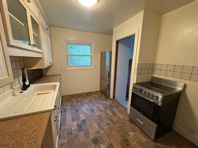 419 N Church Ave — Photo 9