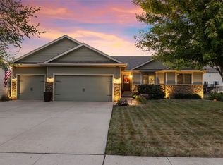 4446 NW 164th St, Clive, IA 50325