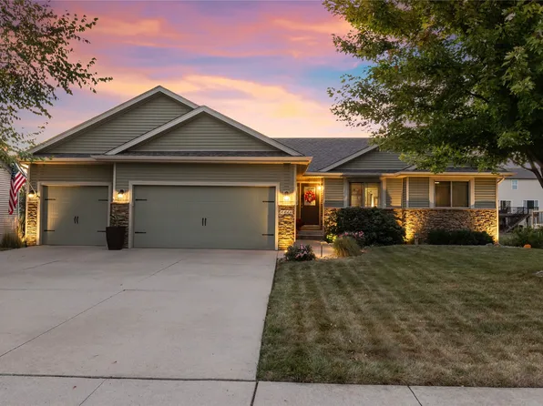 4446 NW 164th St, Clive, IA 50325