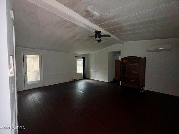 4th image of 307 Old Dames Ferry Rd