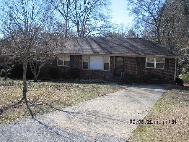 1st image of 1177 Helen St