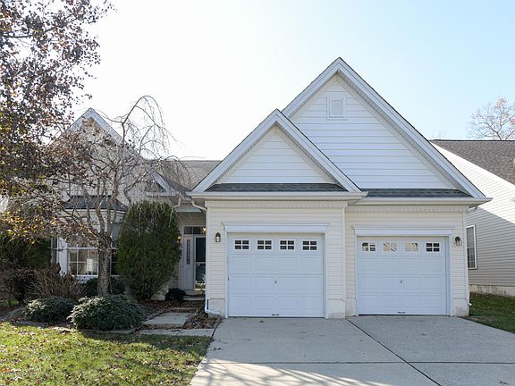 2nd image of 74 Oakmont Ln