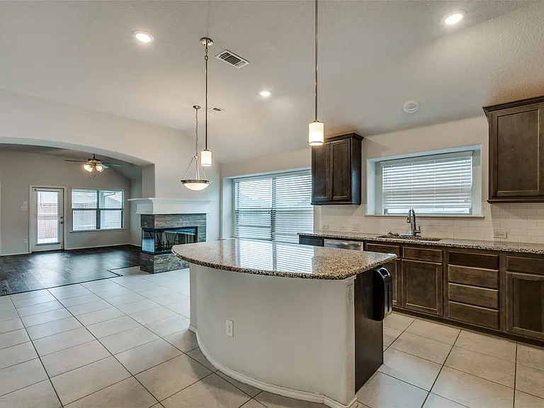 6520 Pecos Hill Ln — Photo 4
