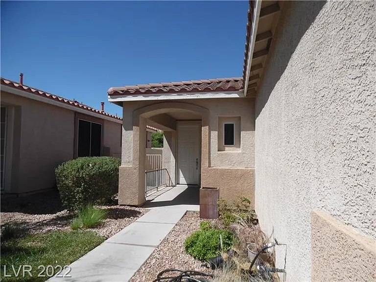 10604 Primrose Arbor Ave — Photo 2