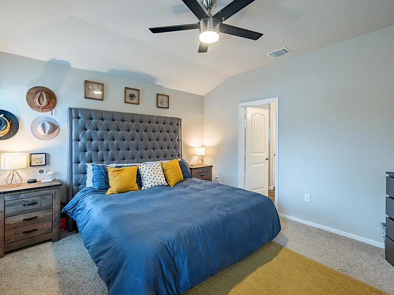 13721 Cantarra Dr — Photo 7