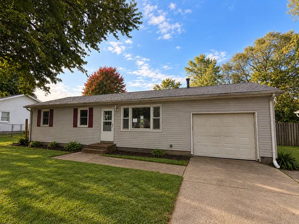 128 E 3rd St, Coal Valley, IL 61240