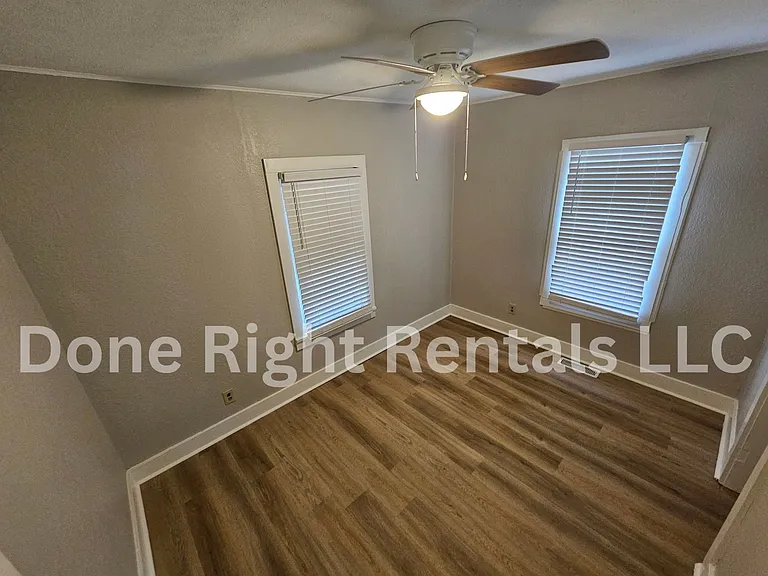 106 Cunningham Ave — Photo 8