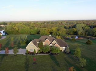 11990 Arbor View Ln, Olathe, KS 66061