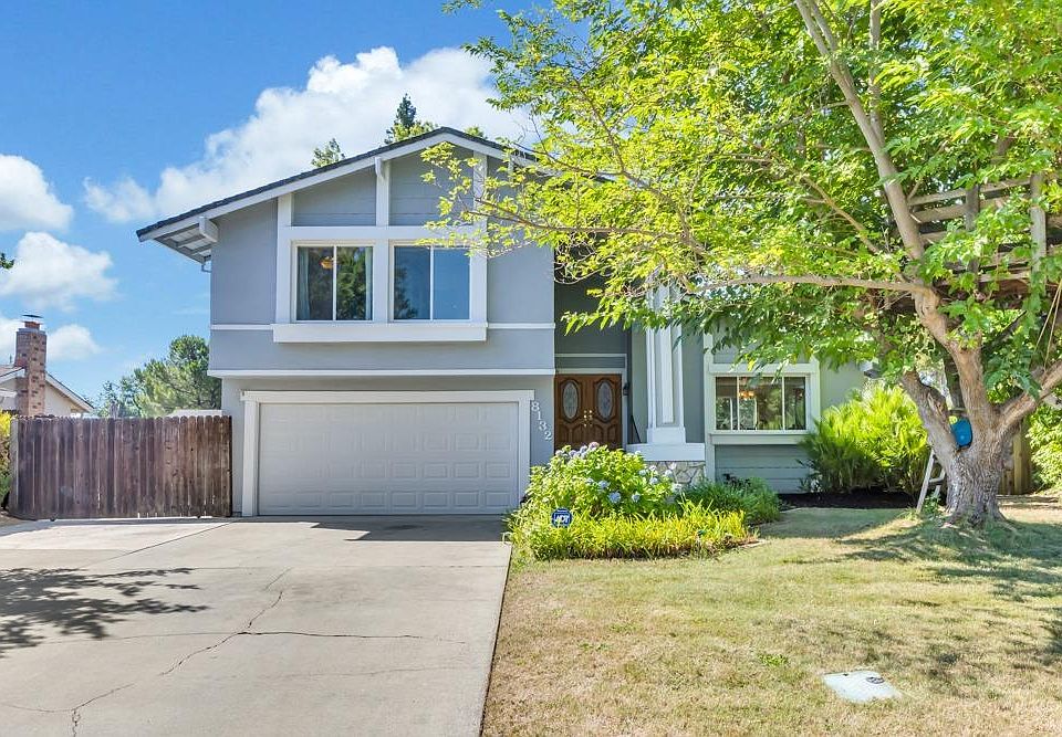 1st image of 8132 English Oak Way
