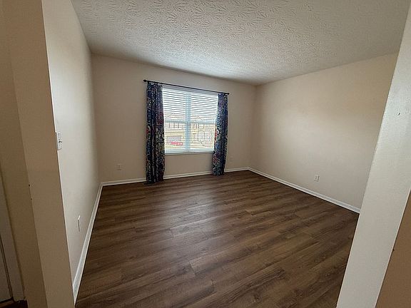5th image of 6829 Ruwes Oak Dr