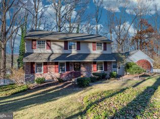 319 N Woodmont Dr, Downingtown, PA 19335