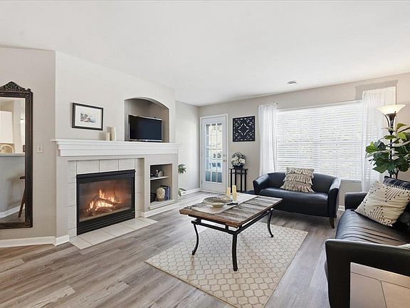 3rd image of 5206 Aspen Way