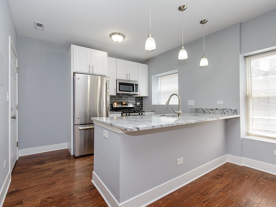 1st image of 1321 W Carmen Ave APT 2S