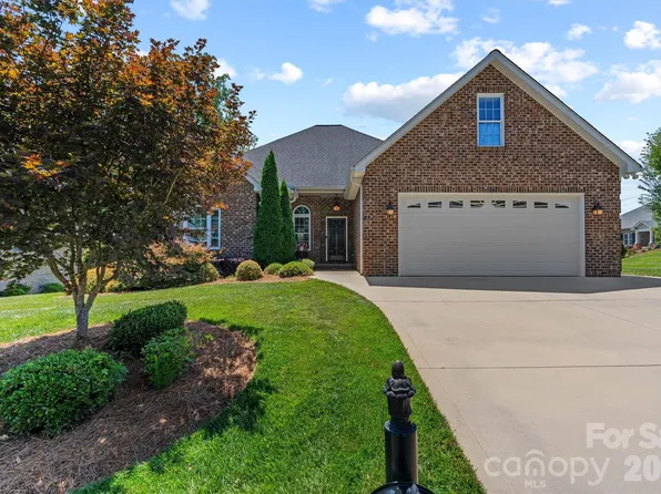 7882 Ballentrae Pl, Stanley, NC 28164
