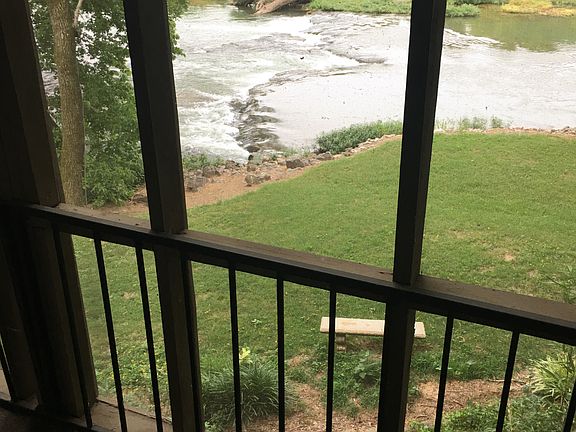 3rd image of 291 Loberg Dr