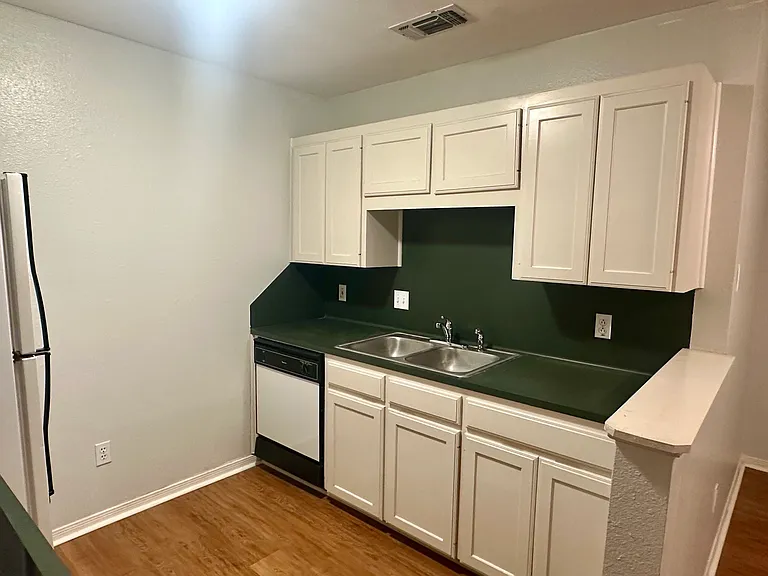 609 W Martin Luther King Blvd #609 — Photo 3