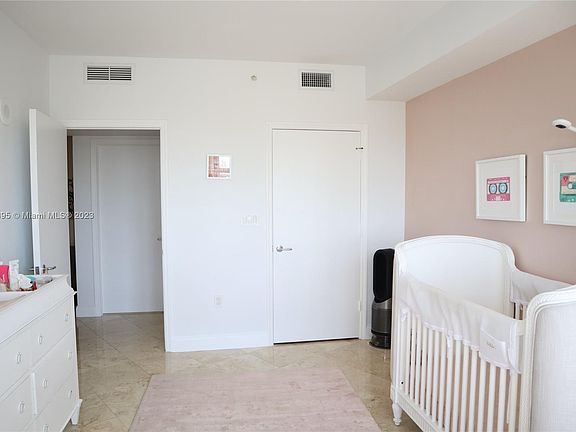 4th image of 19900 E Country Club Dr APT 808