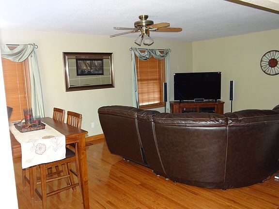 5th image of 2468 McKinley Dr