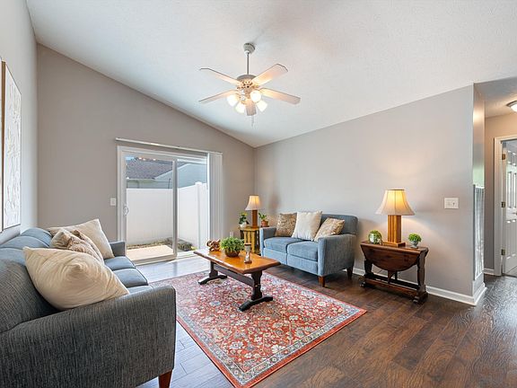 3rd image of 406 Reavis Ave