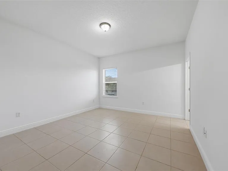 304 Begonia Ct — Photo 25