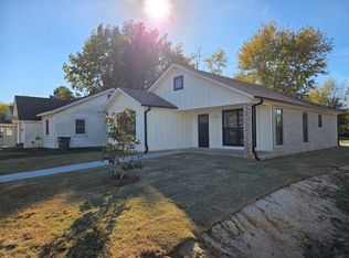 834 N 3rd St, Paragould, AR 72450