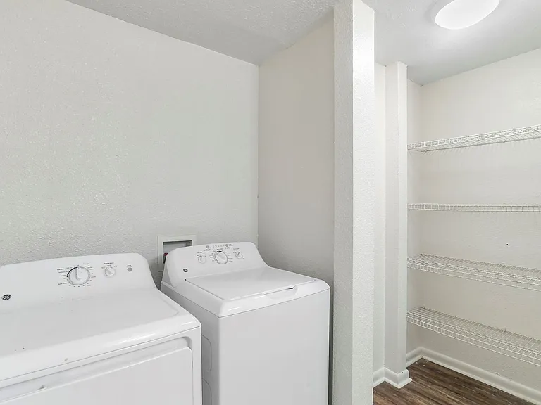 Cypress Meadows Apartments — Photo 7