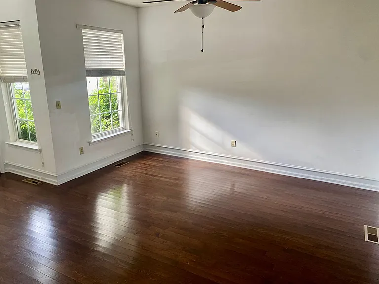 5494 Spring Ridge Dr — Photo 4