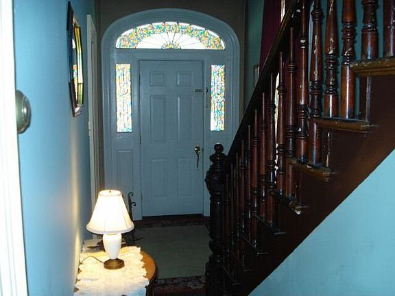 4th image of 302 W Market St