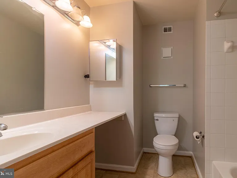 35 Pickering Ct #2 — Photo 18