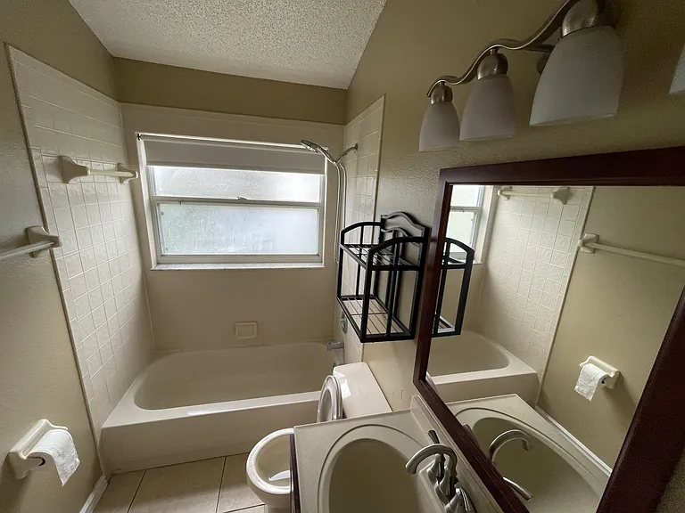 1307 Carpenter Branch Ct — Photo 11