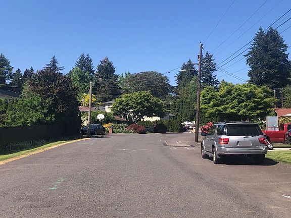 4th image of 12226 SE Guilford Dr